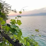 Seafront Vacation 