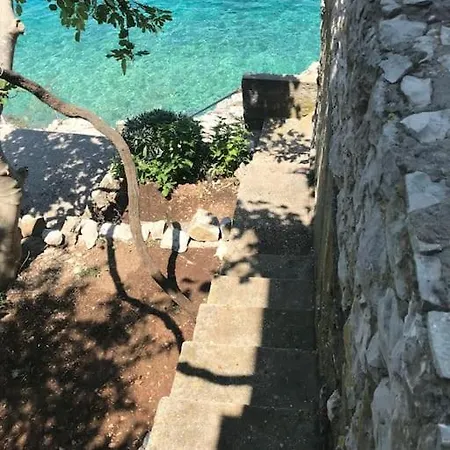 Seafront Vacation 
