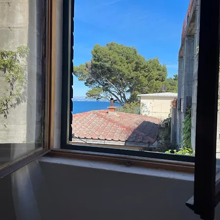 Seafront Vacation 