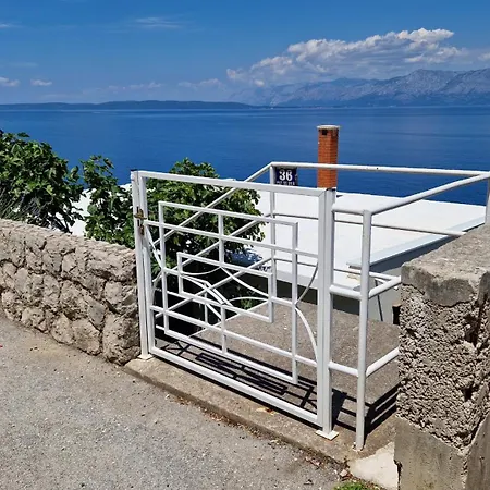 Seafront Vacation 