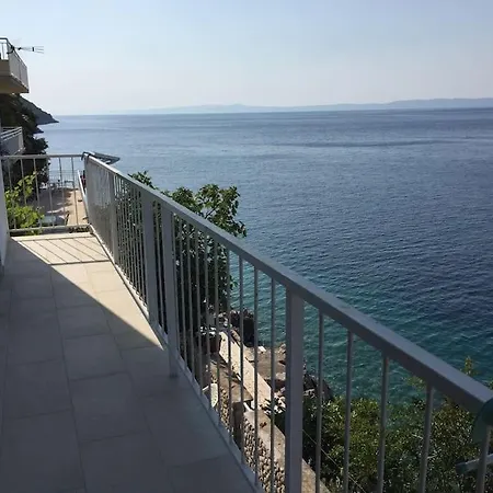 Seafront Vacation 