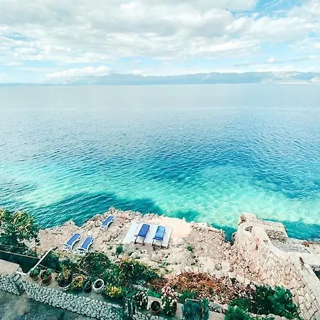 Seafront Vacation 