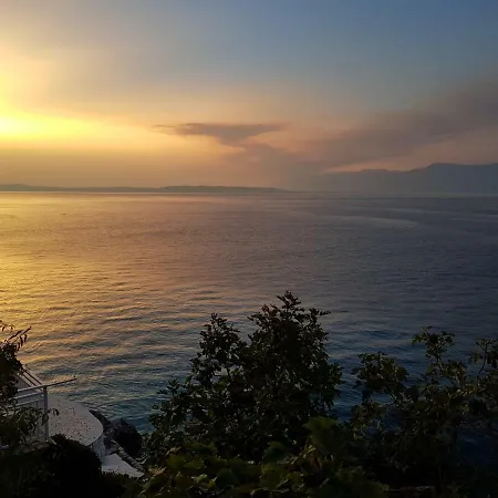 別荘 Seafront Vacation 